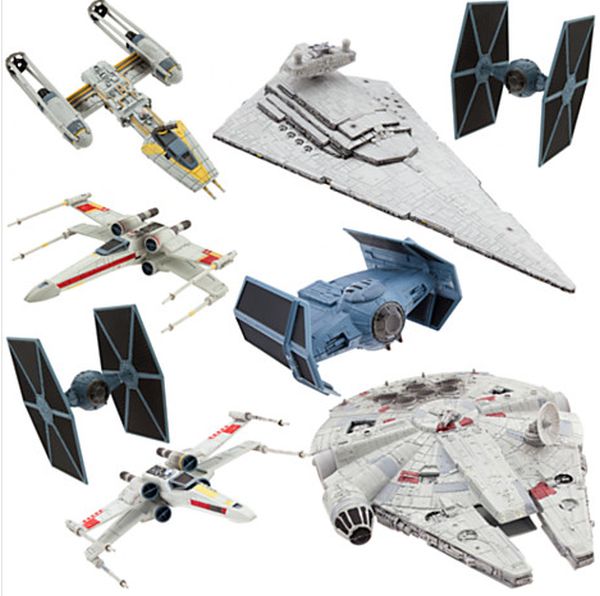 NEW Disney Store Star Wars Millennium Falcon Die Cast Vehicle Ship