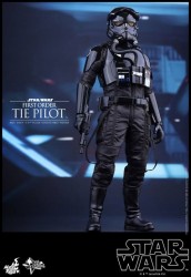 Hot Toys TFA First Order TIE Pilot