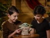 Hasbro-Animatronic-The-Child-Play-04