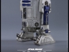 Hot Toys TFA R2-D2 01
