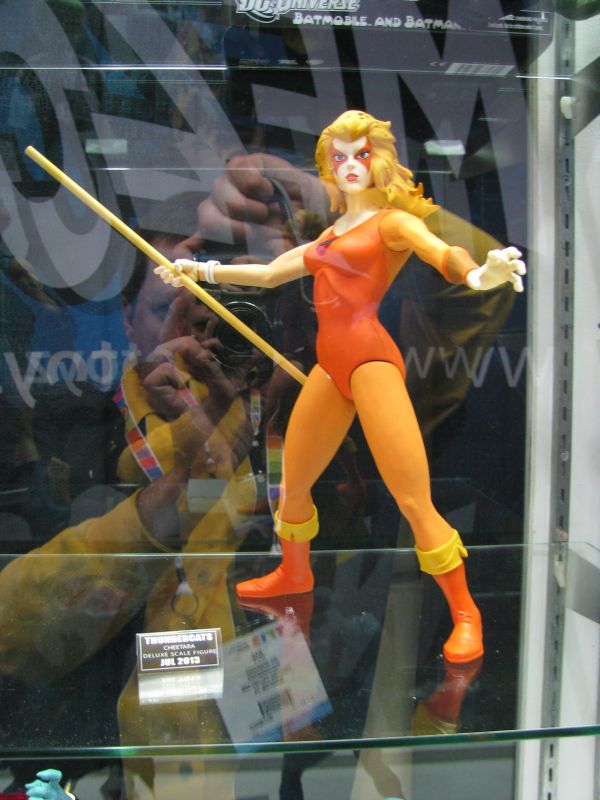 Thundercats: Mega-Scale Cheetara by Mezco