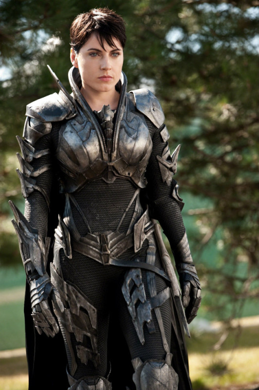 Antje Traue Faora
