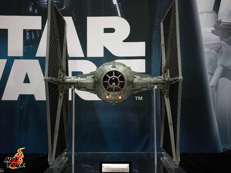 Hot Toys TIE Fighter