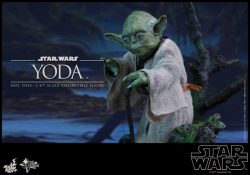Hot Toys The Empire Strikes Back Yoda