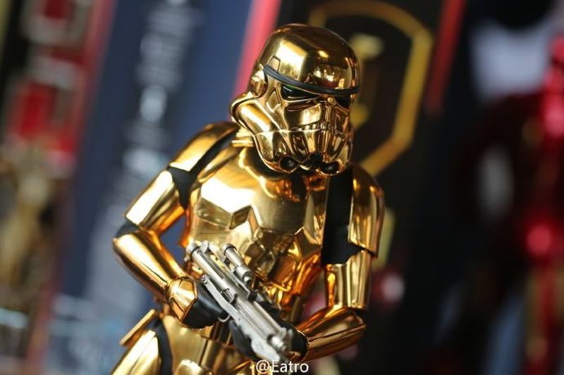 Hot Toys Gold Stormtrooper