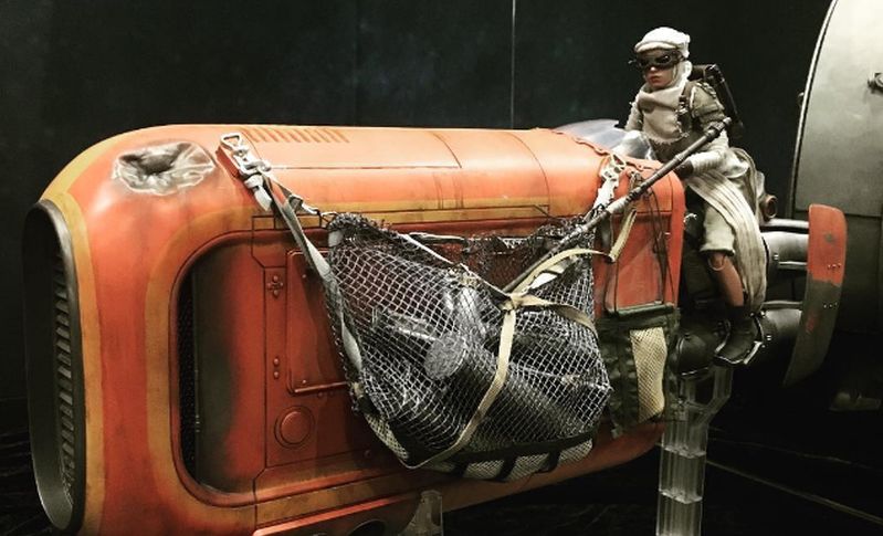 Hot Toys Rey Speeder