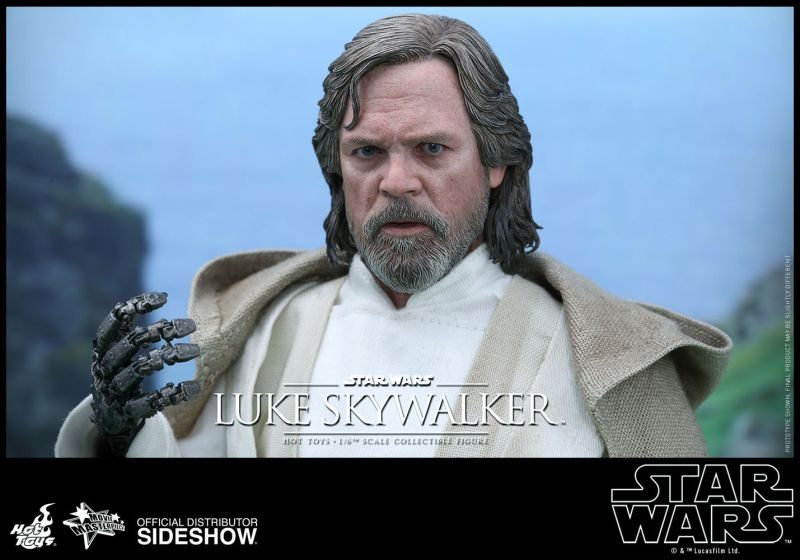 Hot Toys TFA Luke Skywalker
